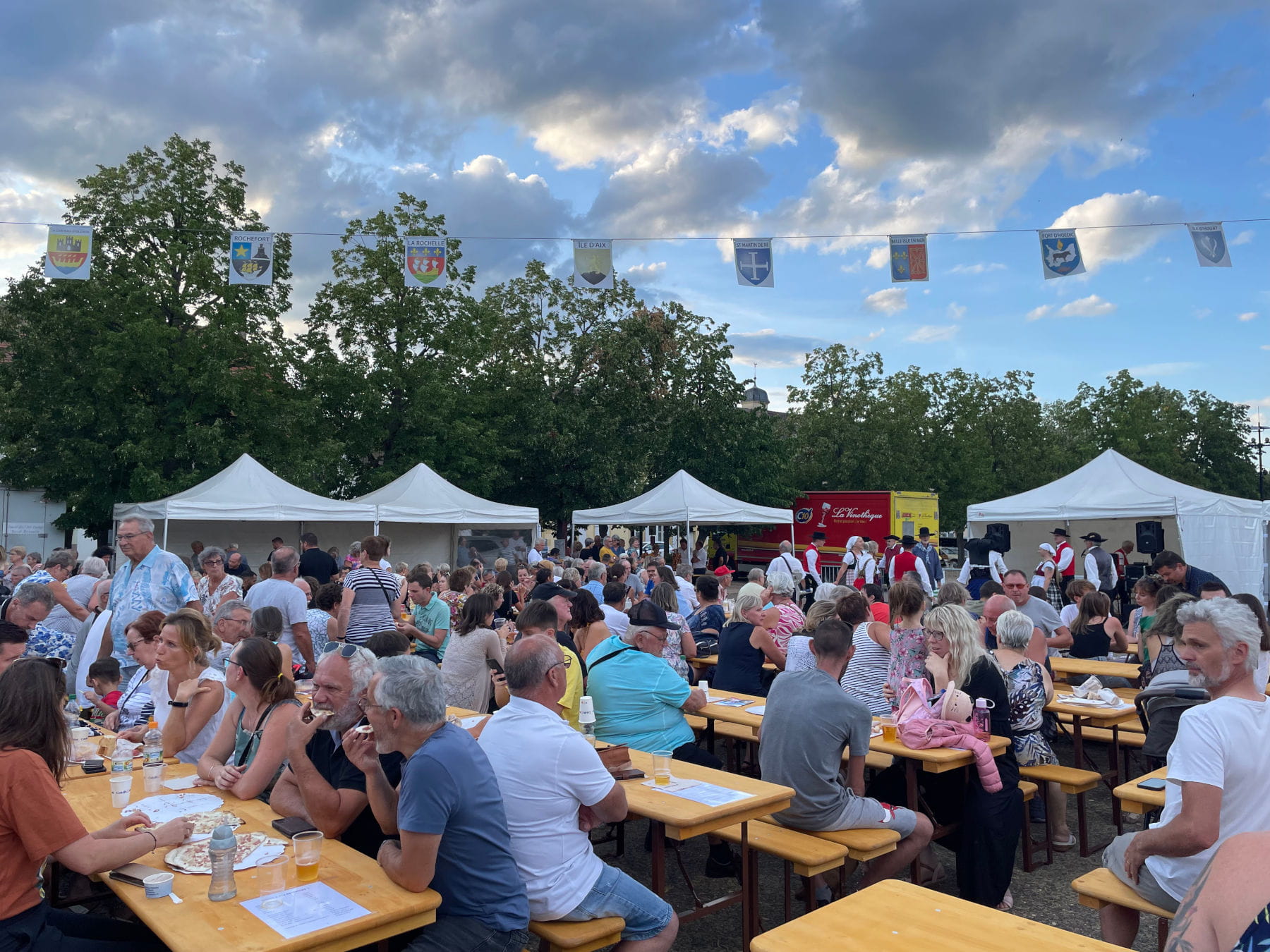 Animation sur la place centrale de Neuf-Brisach