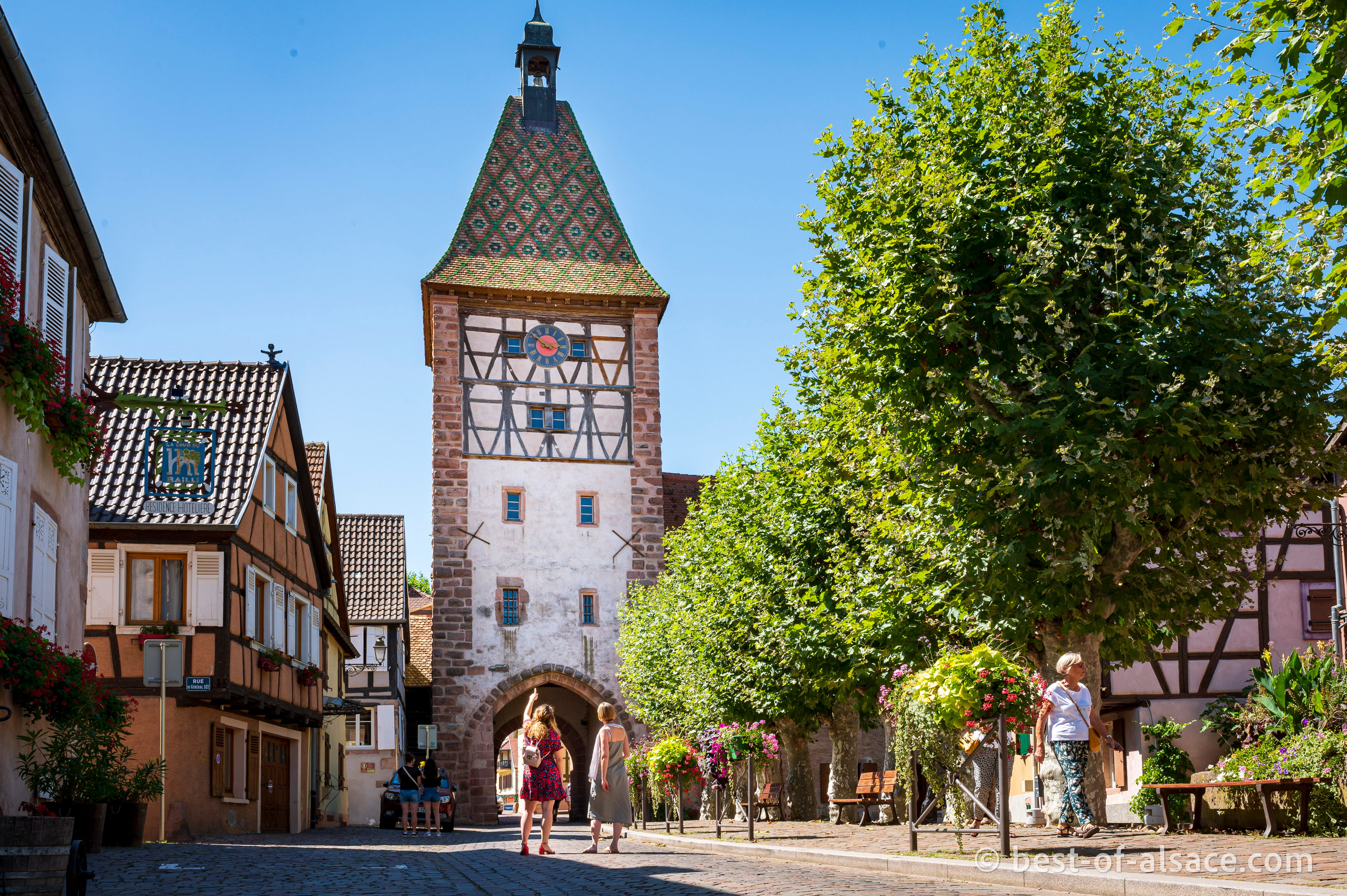 Bergheim © Pierre Papuga (1) Vue de la Porte-Haute de Bergheim en été
